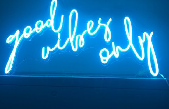 GOOD VIBES ONLY Neon LED Sign